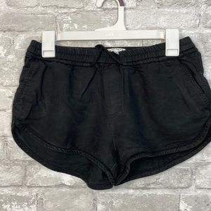 Aritzia Black Women Shorts